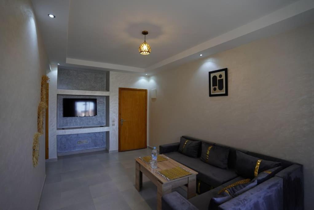 Comfy Flat 10 Mins From Medina 公寓 *